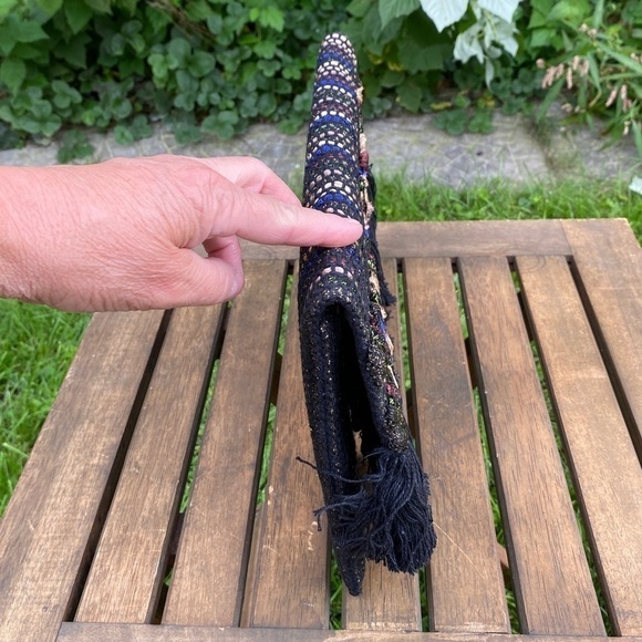 NWOT Stella  & Dot Fringe Taj Handbag - Picture 3 of 8